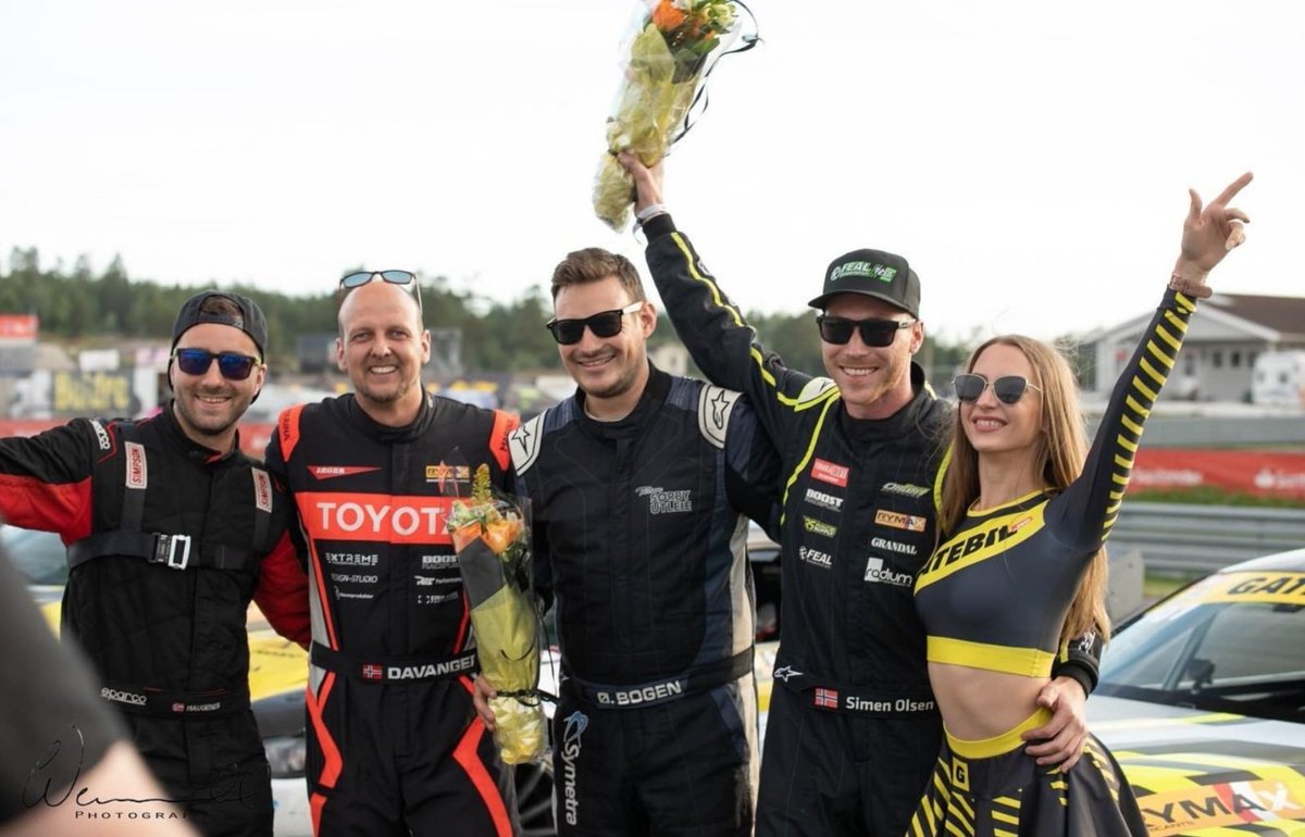 suzannehexican's tweet image. 🏆 CONGRATULATIONS to the #HEX #TOYOTA Team🍾 🎊🎉 with Joachim Haugenes 🔥🤣
Place 2 is an amazing result at the #Gatebil #Super3 in #Norway 💥💥💥
