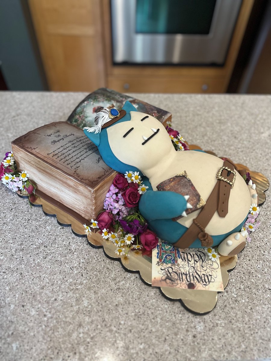 SirenCakes's tweet photo. Renaissance themed Snorlax cake.
He fell asleep reading the Sleeping beauty lol 
#Pokemon #PokemonSleep    #snorlax #cake https://t.co/Fr721Nehmx