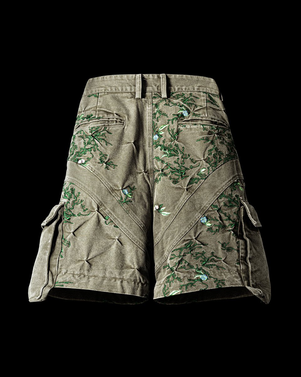 badson__'s tweet photo. ‘OVERGROWTH’ CONVERTIBLE PANTS https://t.co/IznvzQ9R9E