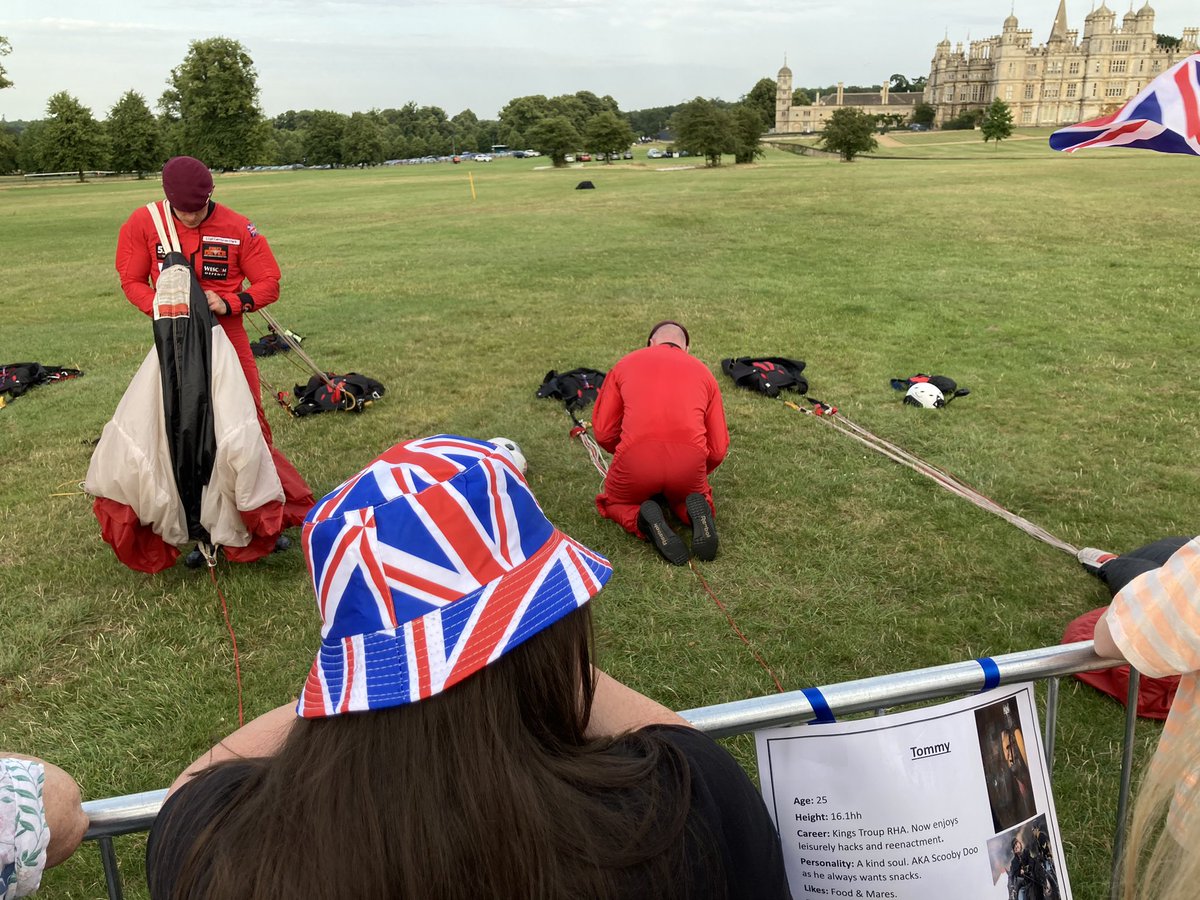 rjhowe's tweet photo. @Alicia_Smith13 and @k8tecoulson have been loving watching the Red Devils Parachute Team at Burghley battle proms today #slightstalking https://t.co/bK6FhNQH4i