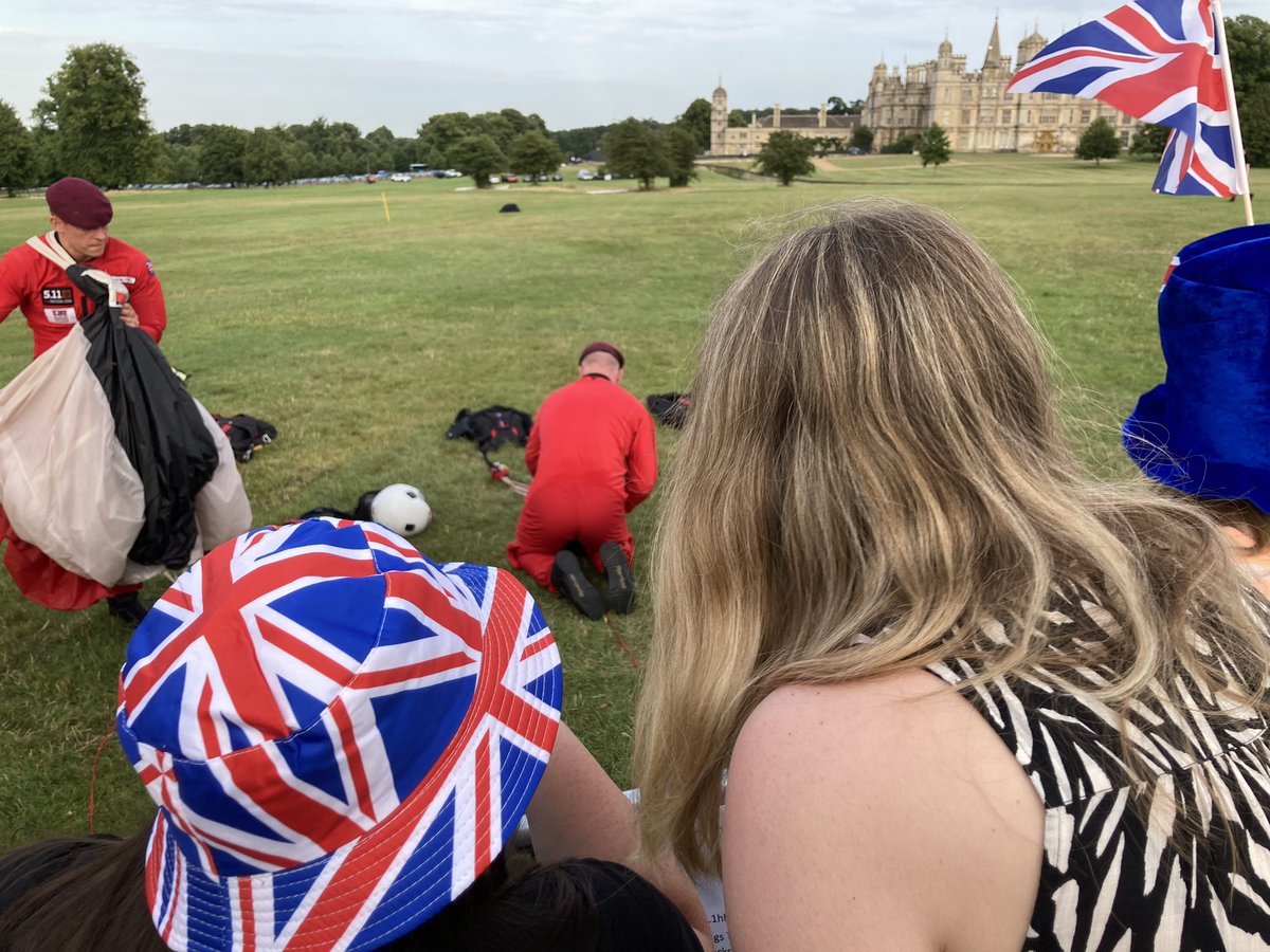 rjhowe's tweet photo. @Alicia_Smith13 and @k8tecoulson have been loving watching the Red Devils Parachute Team at Burghley battle proms today #slightstalking https://t.co/bK6FhNQH4i