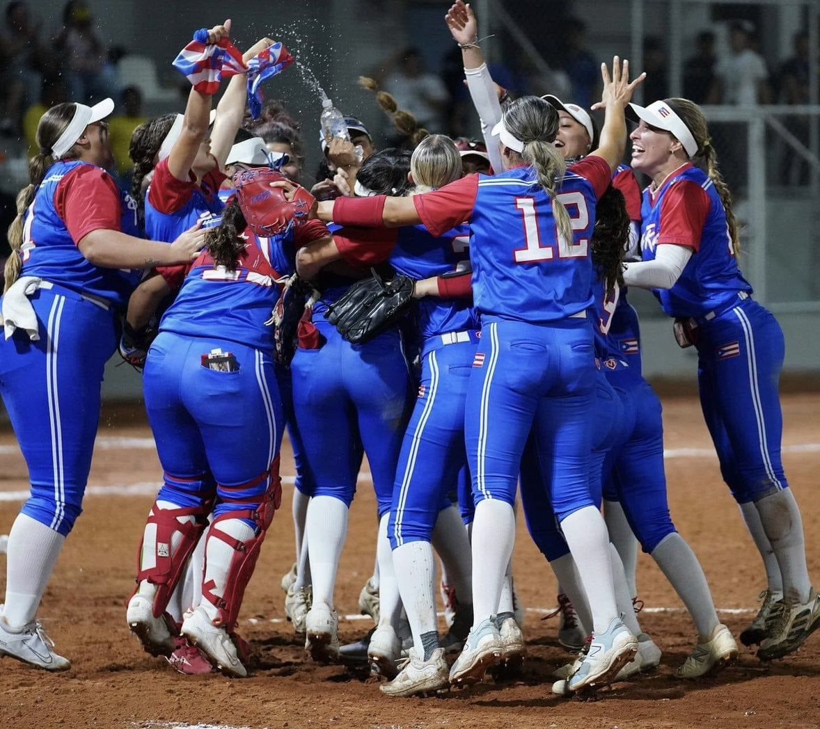Man, this team was something special. 🇵🇷♥️🥇#SanSalvador2023 #PURSoftball