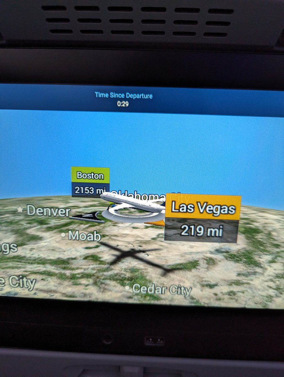 TylerGlaiel's tweet photo. Oh god the planes runnin on Unity https://t.co/5A3q8Rmu1a
