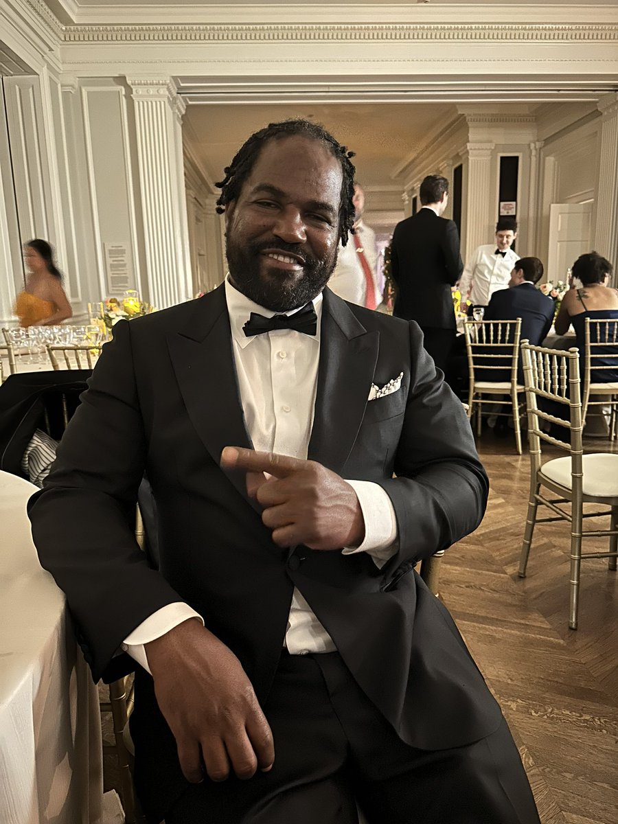 Earlonne Woods tweet media