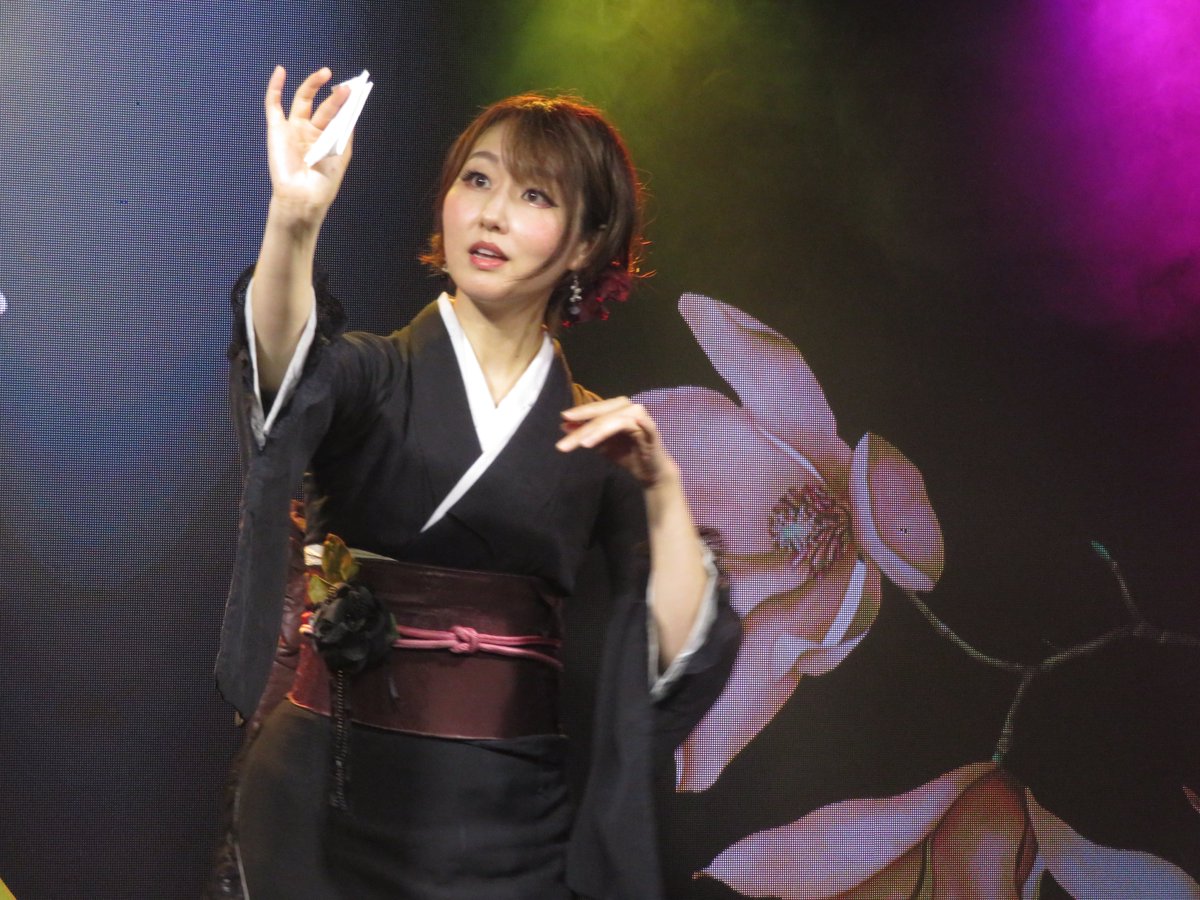 yoyokade's tweet photo. 六本木オズマンド 2023.7.8 izumaさん
先月はこちらでの出演が無くてお会いできませんでしたが、今月はまたたっぷりと元気一杯のショーを楽しませていただき嬉しいかぎりです。これからも勝手に色々…?と期待しています✨💙💜❤️💚🎩
#izuma
#RoppongiOSMAND
#オズマンド https://t.co/X46KtK4EH5