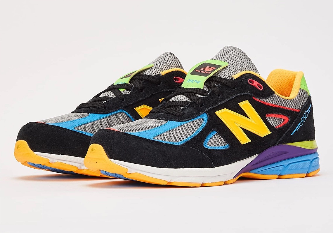 Sneaker News tweet media