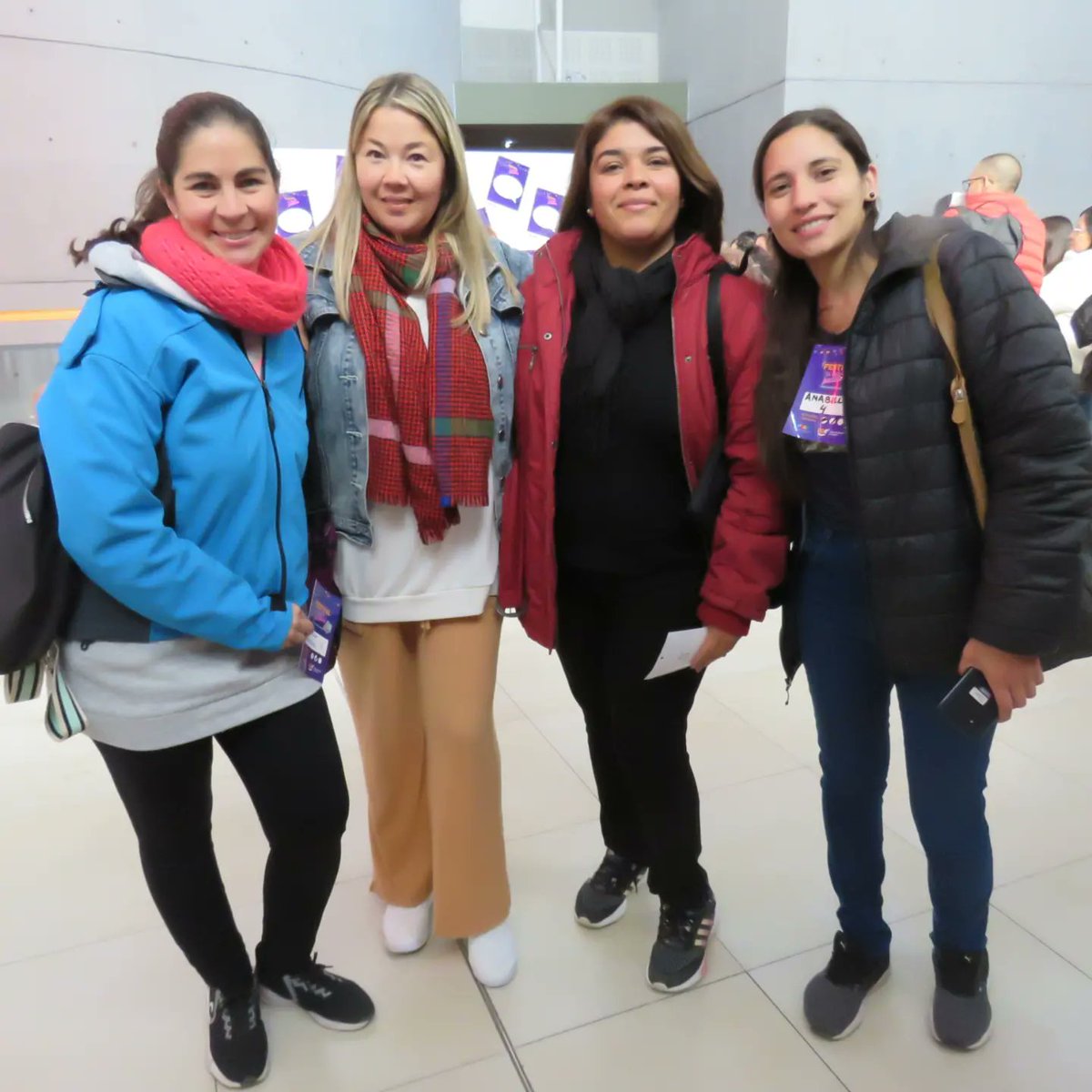 Festival "Te doy la palabra", hoy en el Espacio Julio LeParc, Jornada de Profesionalización Docente Remunerada.

Actividades compartidas entre profesionales con un mismo objetivo: fortalecer las prácticas de alfabetización en las aulas de nuestros pequeños.

#EjeAlfabetizaciónDGE
