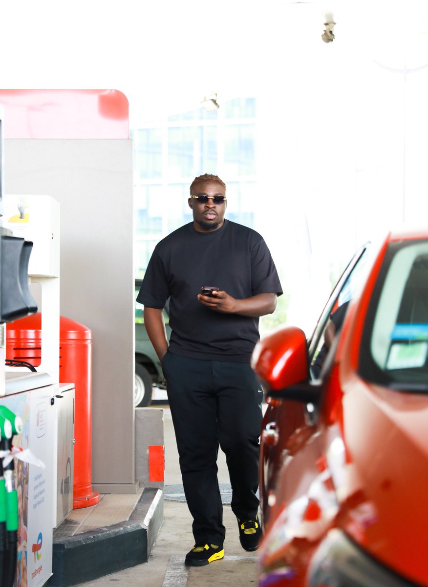 overflow_7's tweet image. What a time to be alive ⚡️