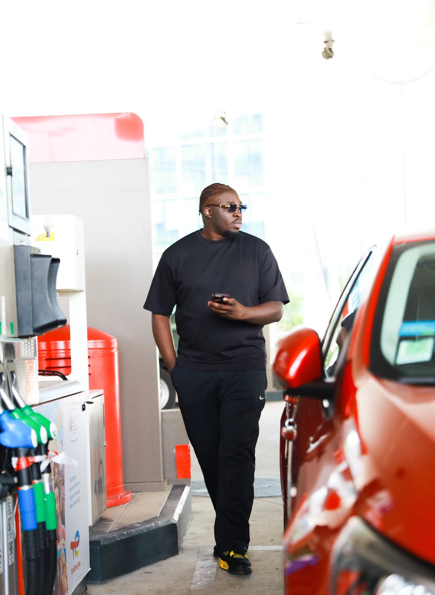 overflow_7's tweet image. What a time to be alive ⚡️