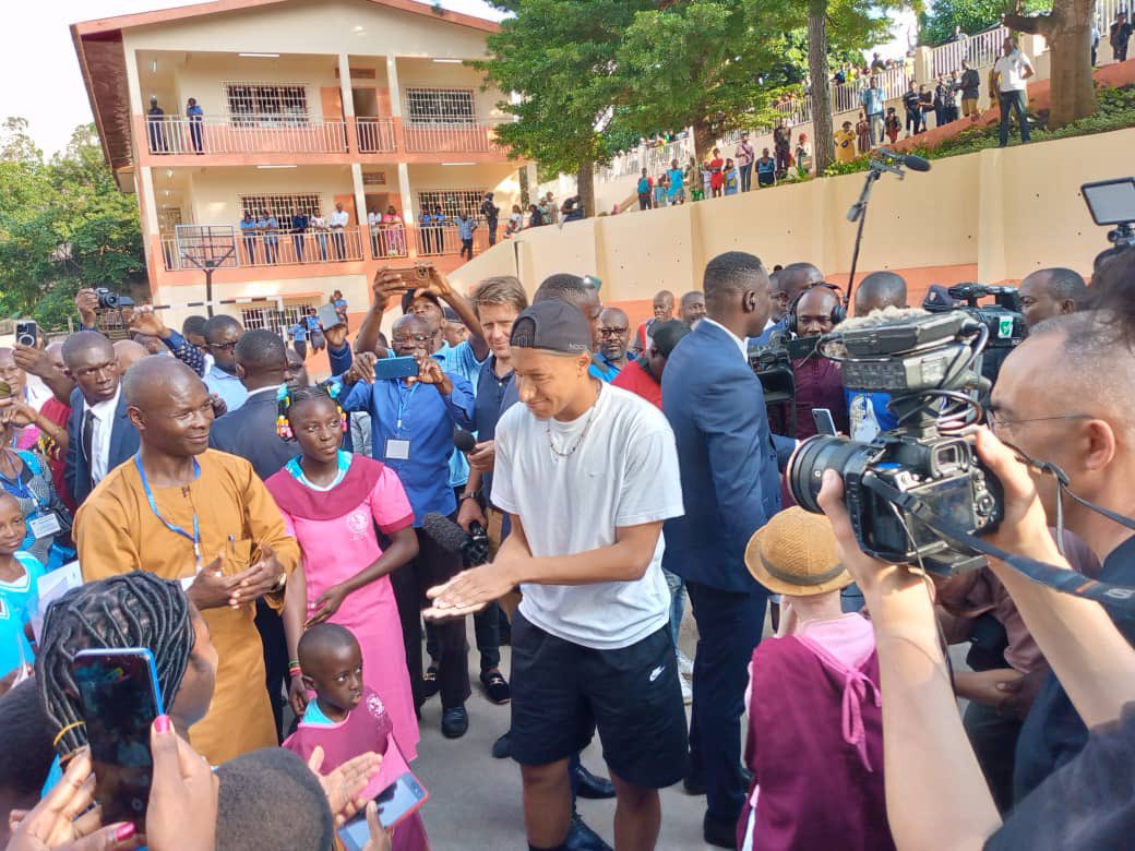 AfricaFactsZone's tweet photo. Kylian Mbappe constructed schools in Cameroon. He is visiting them during his first trip to his country of origin, Cameroon.

He also visited his father's village, Jebale.

He said he feels proud to visit the country. https://t.co/XAs19NIlbE