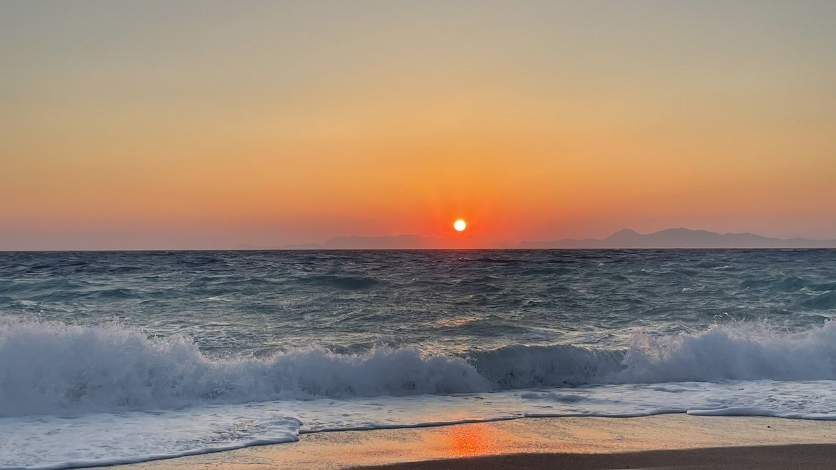 #sunset #Greece #Rodos #sunsetphotography #VacationMode 🌅🌊🏖️🐚