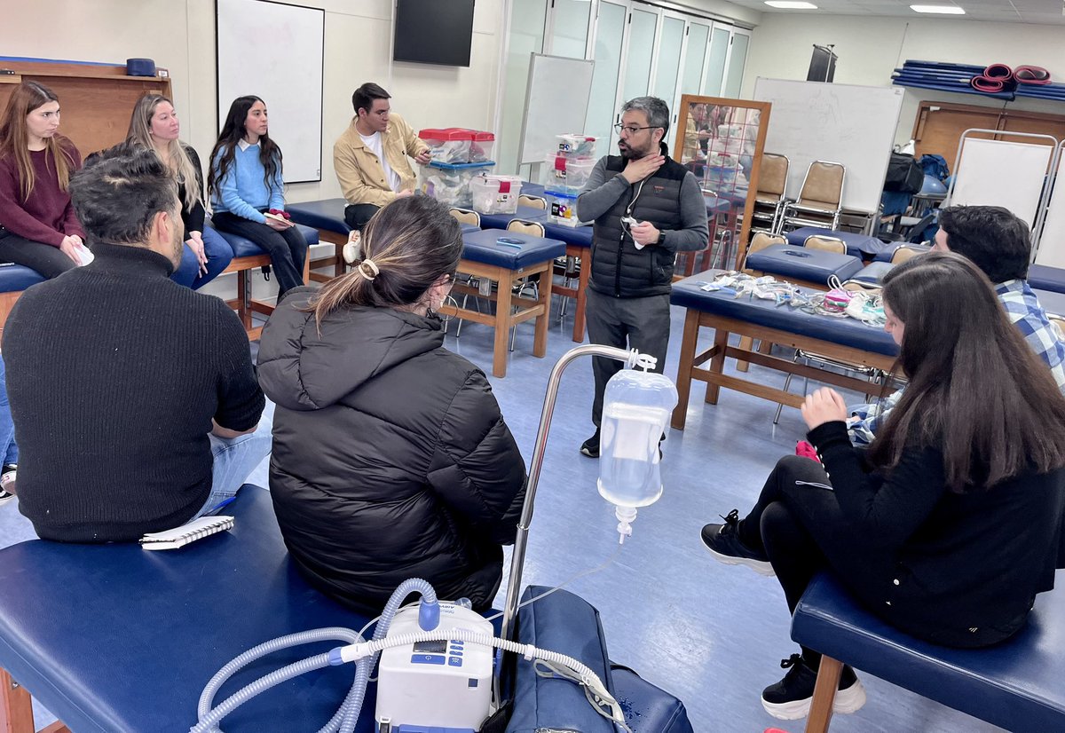 CursoKineIntens's tweet photo. Día de talleres presenciales, última actividad antes de examen final y pasantía clínica. https://t.co/UzE5r05hWG