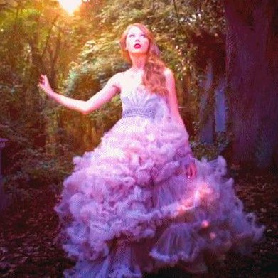 ThePopFlop's tweet photo. 🚨 | According to rumors from leak accounts, there are TWO VIDEOS for Speak Now TV, one being a vault track one (I Can See You), and another being a track on the original album. https://t.co/qWBz1yi8RV