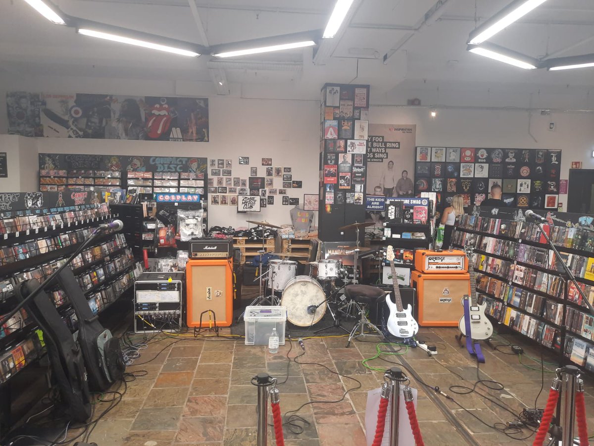 Who saw us at HMV Merry Hill today? We had an absolute blast. Send us your pics and videos if you have any. We'd love to see 'em! 💜💜💜
<a href="/hmvtweets/">hmv</a> <a href="/hmvMerryHill/">hmv Merry Hill</a>