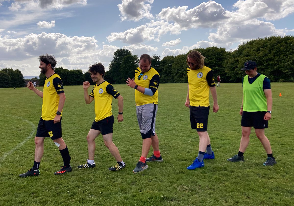 Charity 4s Ultimate  Frisbee Tournament continued on this week, helping to raise funds for @CHFIreland who support sick children and their families in Dublin. 🥰

 #ultimatefrisbee #IFDA #childrenshealthireland #childrenshealthfoundation