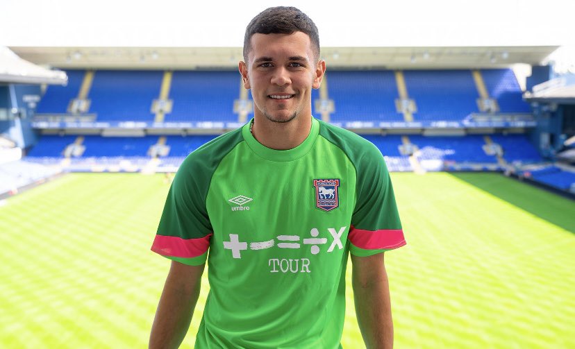 Aaron Ashley tweet media