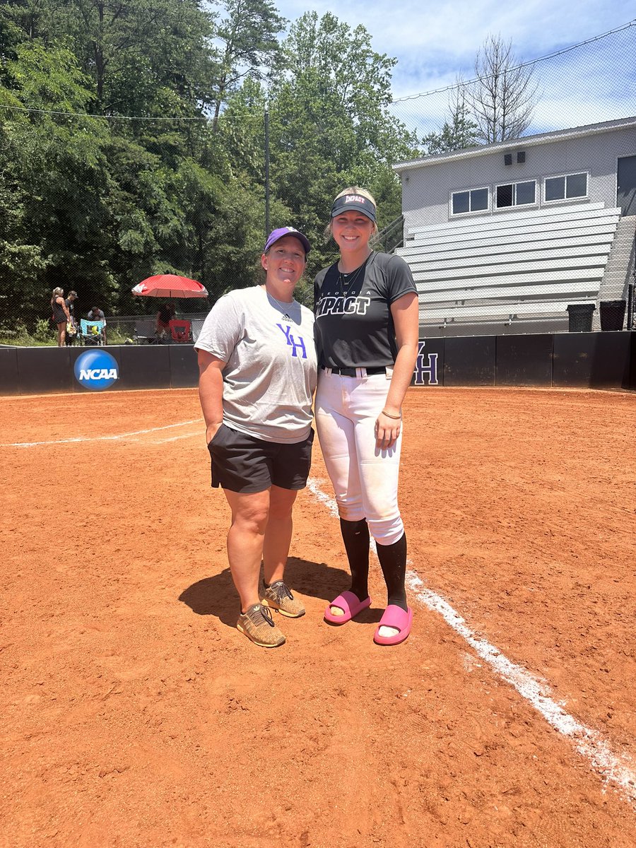 klein_kaya's tweet photo. Great team camp with @Impact_Hupp at @YHC_Softball ! Had a great time competing and learning! 💜🤍 @JessieHomesley @SamanthaHDavis https://t.co/Cm2j0qxhnq