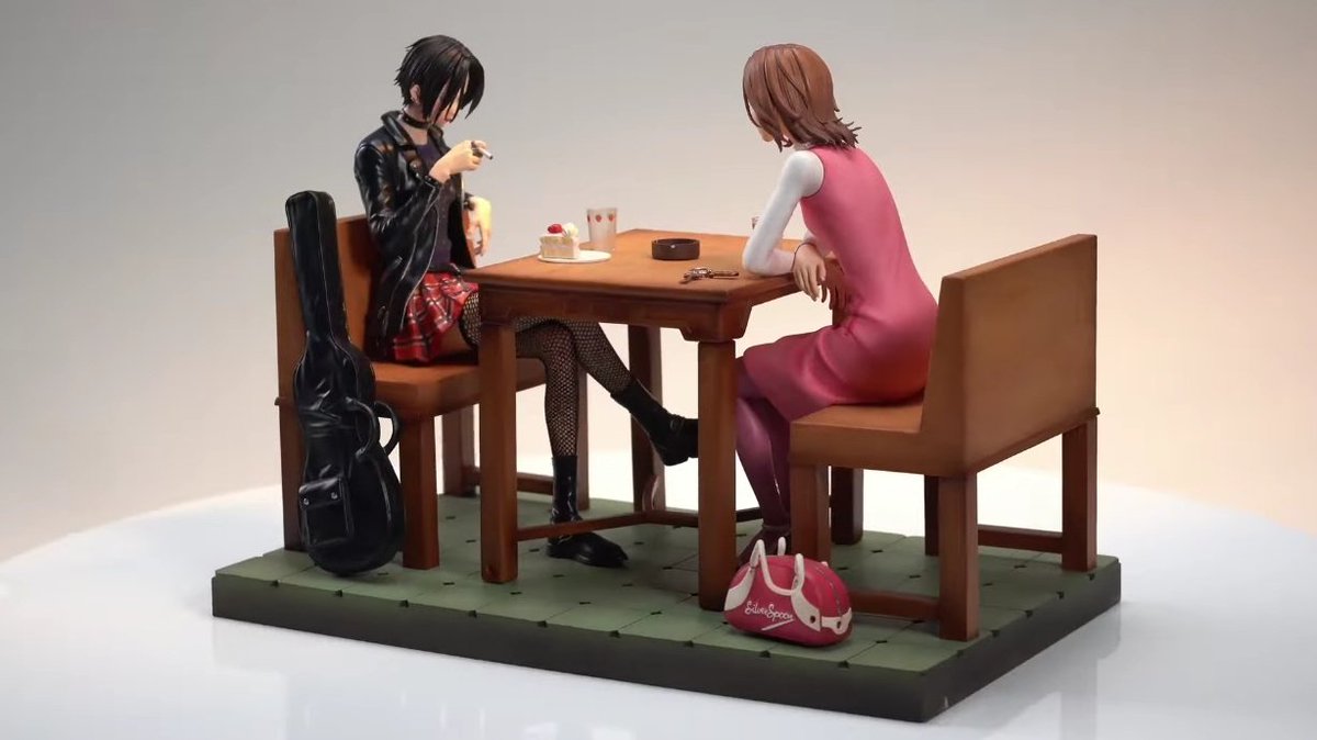 New figure of Nana and Hachi sitting at the apartment 707 table