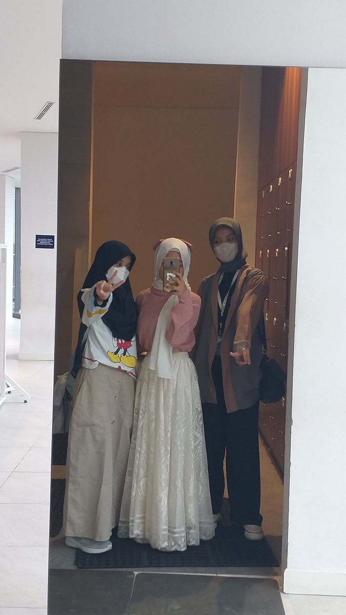 ialifyaa's tweet photo. [3] https://t.co/9iIe2wm3IR