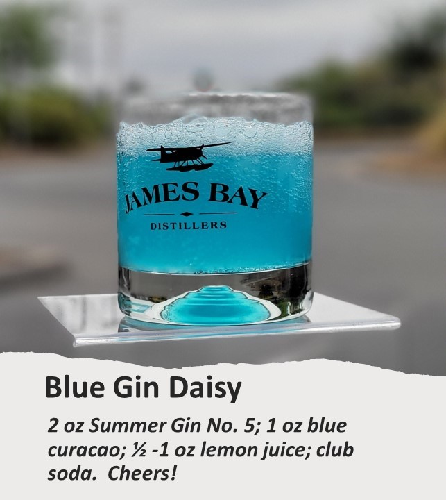 #SummerGin cocktail: try our Blue Gin Daisy, with 2 oz #SummerGinNo5, 1 oz blue curacao; 1/2-1 oz lemon juice, topped with club soda. Cheers! (or try with our #NavyGin (already lemon forward!) #VisitEverett #EverettWA #Mukilteo #PaineField #gindaisy 21+ of course