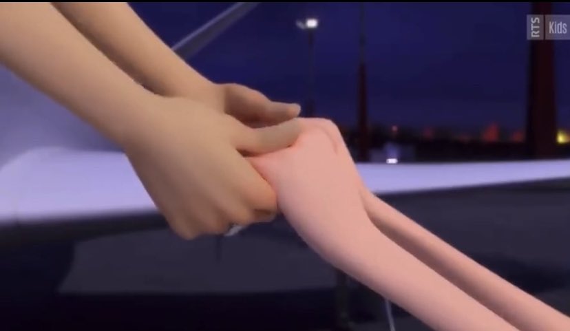 therealadynoir's tweet image. All the times #ADRIENETTE held hands in s5 
A thread 🧵 (much needed) - not in order
1/7
#MLBS5 / #MLBS5Spoilers