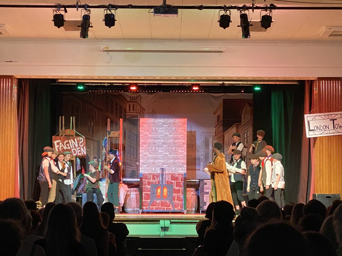 Rod_Tweet's tweet image. What an absolute pleasure to watch the final Oliver production this evening. Such fantastic work by all involved #PubliclyProud #UnlockingPotential
