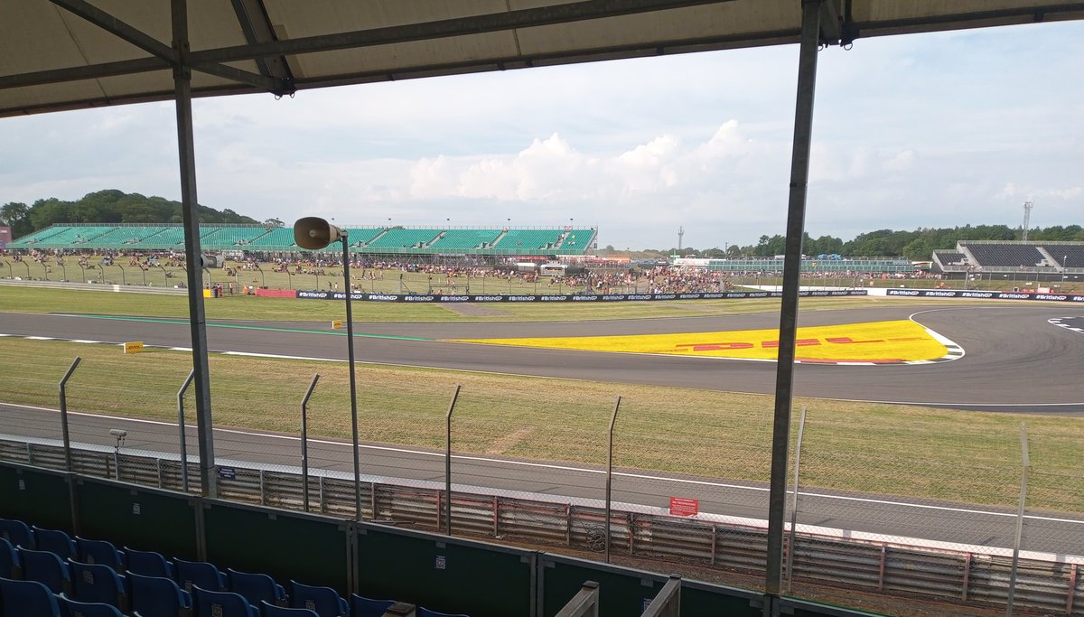 vinnynolan's tweet photo. @SilverstoneUK @F1 Day 3/4 done and dusted. #Racemaker #Volunteering @SilverstoneUK for @F1 #BritishGP Managed to avoid the rain. Mainly due working in a covered grandstand. No time ret up ready for a very early start and long day tomorrow. https://t.co/7szhBDYzUt