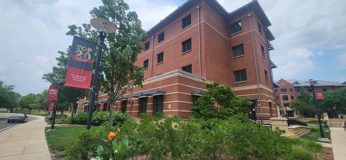 Dilnaz76's tweet photo. Off he goes!!! His home for the next 3 weeks. Farhaan, enjoy your Governor's School of Engineering and Technology. Make lots of friends, create wonderful memories, and make the best of this excellent opportunity ❤️ lots of love and best wishes ❤️ https://t.co/YgrpjDD7Im