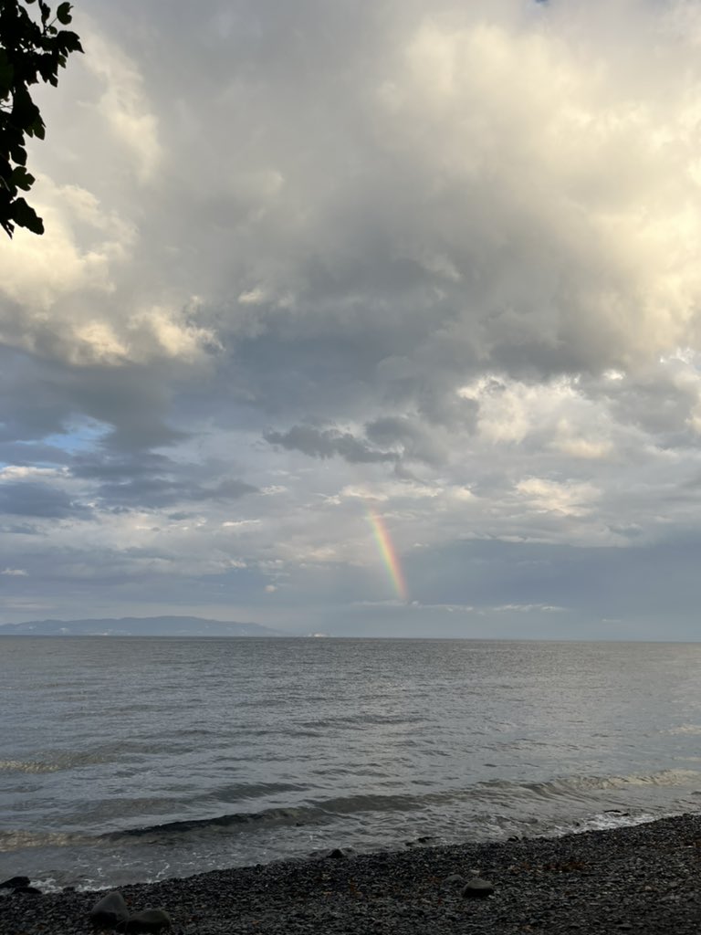 Şöyle bir yerdeyim her şeyden uzak huzur içinde