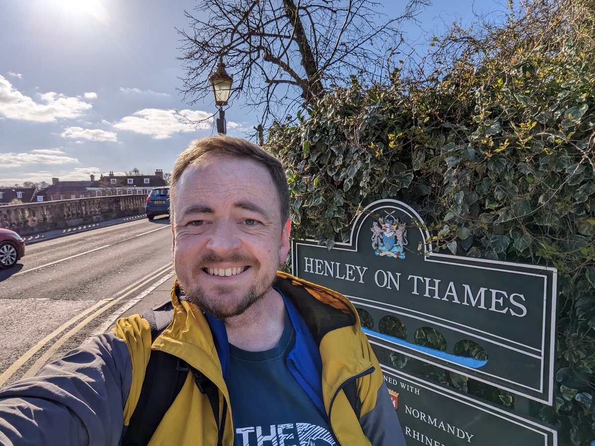 WillCardale4536's tweet image. 57km achieved 🥾💪so far in 2023 along the West Berks, Oxfordshire &amp;amp; Buckinghamshire sections of the #ThamesPath! 
Oxon/Glos up next
Warm, blue skies &amp;amp; verdant green shoots by the riverside!
#walkingweekends #walkyourway #walksinthecountryside #walkingachievements #thamespath