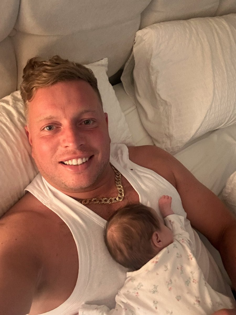 iamtomskinner's tweet photo. I know the last few weeks. I have spammed my social media with pictures of our baby twins & my little family. But I can honestly say they are my greatest achievement in life. I always think back to where I was in my life many years ago. Selling knocked off goods, sleeping on a fold out bed on the floor downstairs and driving a clapped out £500 van.  I always dreamed & believed in myself that I would make it, but couldn’t imagine how far I would actually come. To have my beautiful family to look after keeps me going. It just shows you what hard work can get you in life. Set yourself goals, stay determined and don’t give up. Hard work beats talent every single time. Anyone reading this post thinking that they can’t do better and it’s never gonna happen for them. Trust me, it gets better. Tough times don’t last but tough people do. Overcome fear. Push yourself. Dream big. It will happen. Good night & God bless.  Bosh❤️