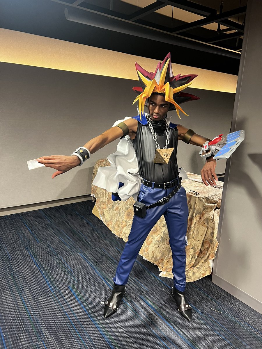 Y’all know what this meant for my childhood. This dudes cosplay was on point.