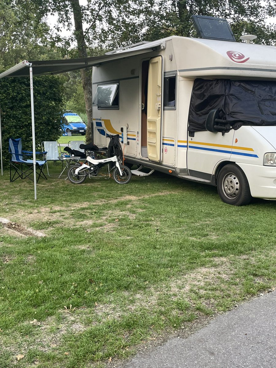 Found a great campsite just outside the centre of Amsterdam… #GaasperCamping .the @MiRiDERuk is on charge after a ride round the city. #LivingMyBestLife with @martyboy37