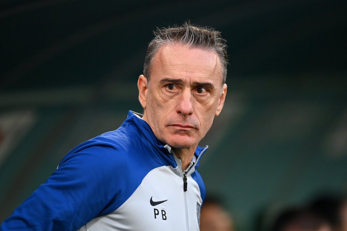 FabrizioRomano's tweet photo. Understand Paulo Bento has agreed to become new UAE national team coach. Agreement reached on three year deal valid until 2026. 🇦🇪

Documents will be signed tomorrow. https://t.co/2Tf7cDuTi2
