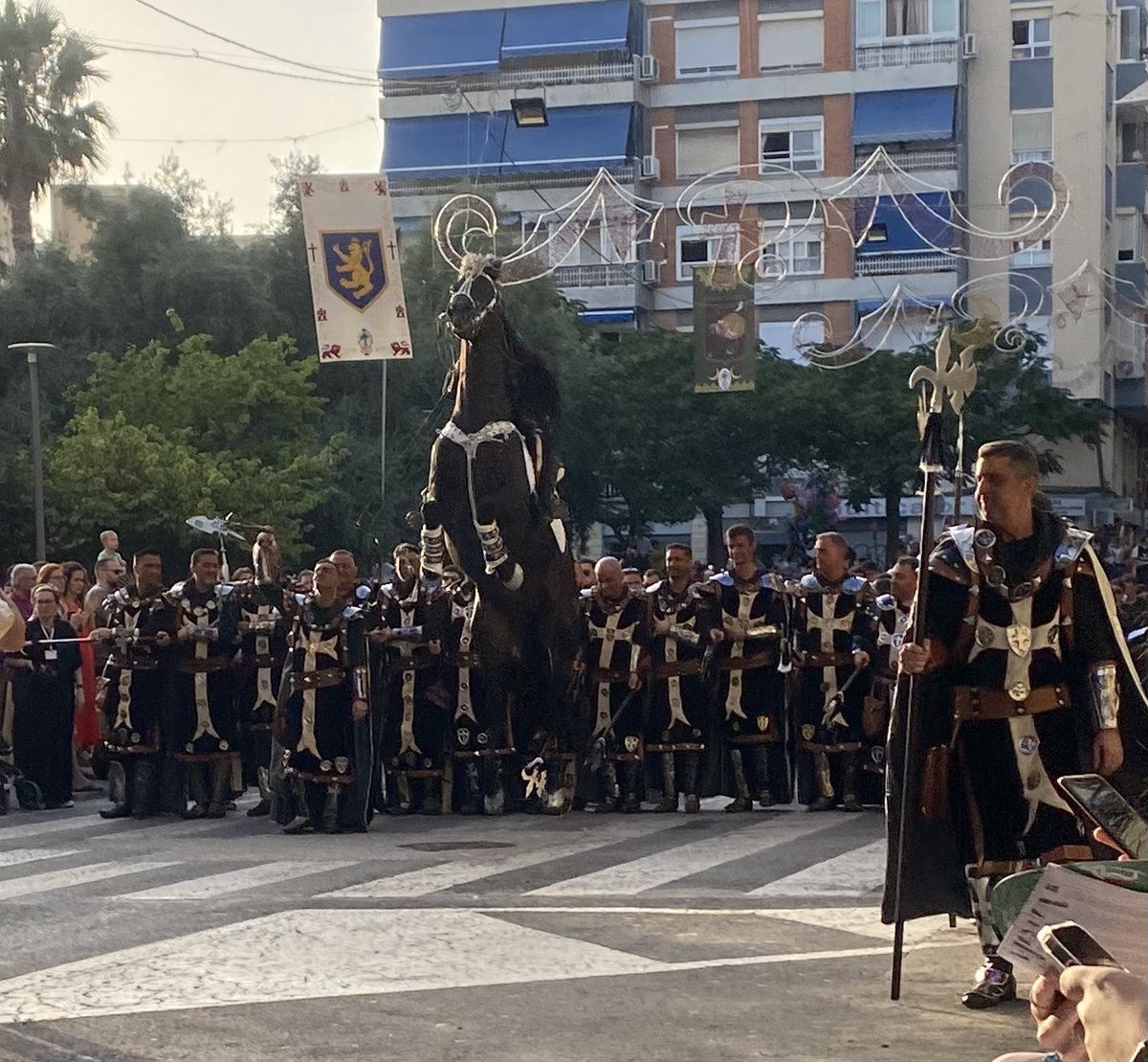 davidmc_75's tweet photo. Entrada Cristiana San Blas 2023 ✝️
La Catedral de la Música Festera 🎶🎼
#morosycristianos #entradacristiana #capitania #fiestasmorosycristianos #Alicante #sanblas #costablanca #comunitatvalenciana #españa #spain #tradicion #musica https://t.co/v4RjlRP8Ij