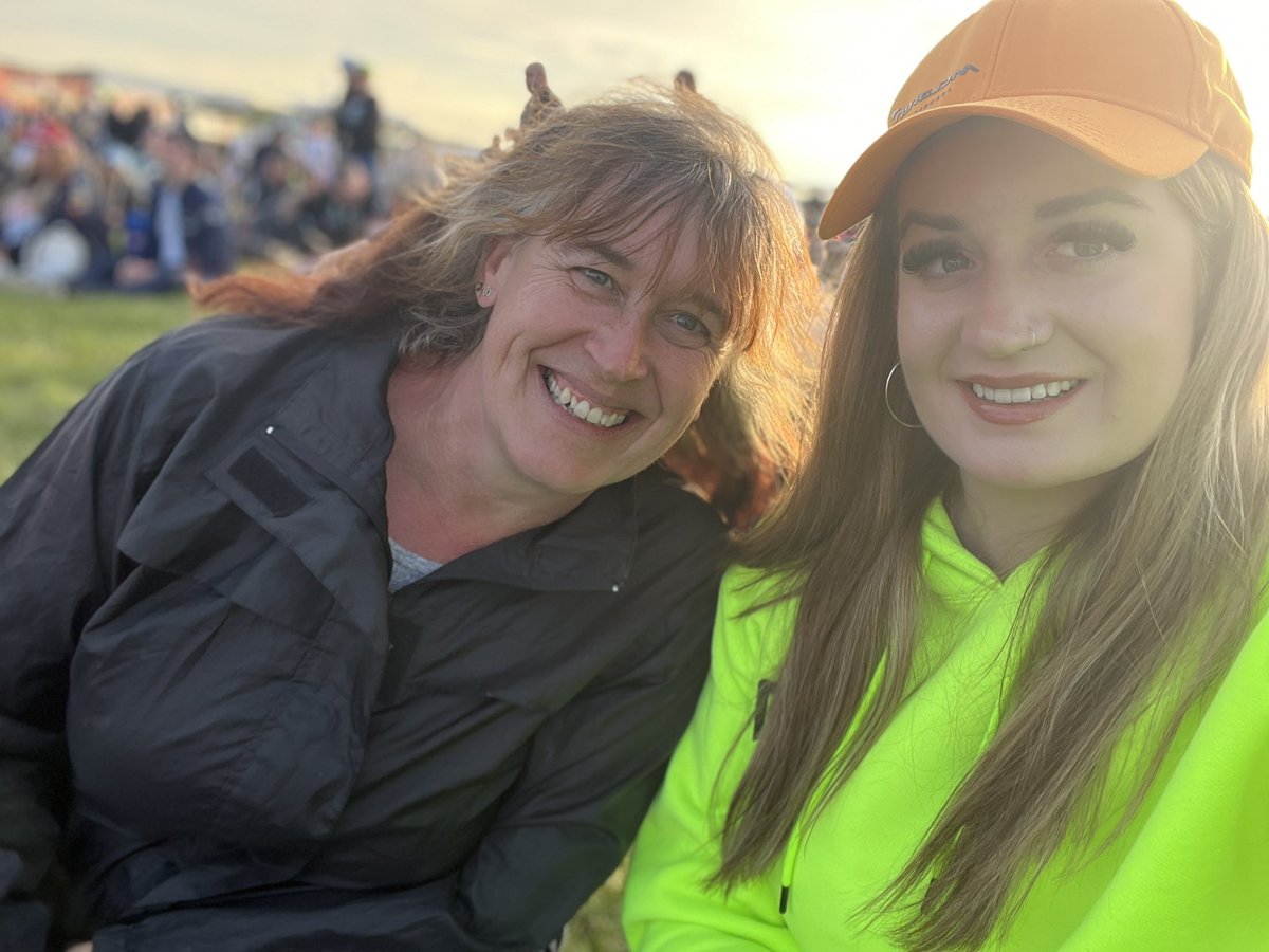 Anna Syddell tweet media