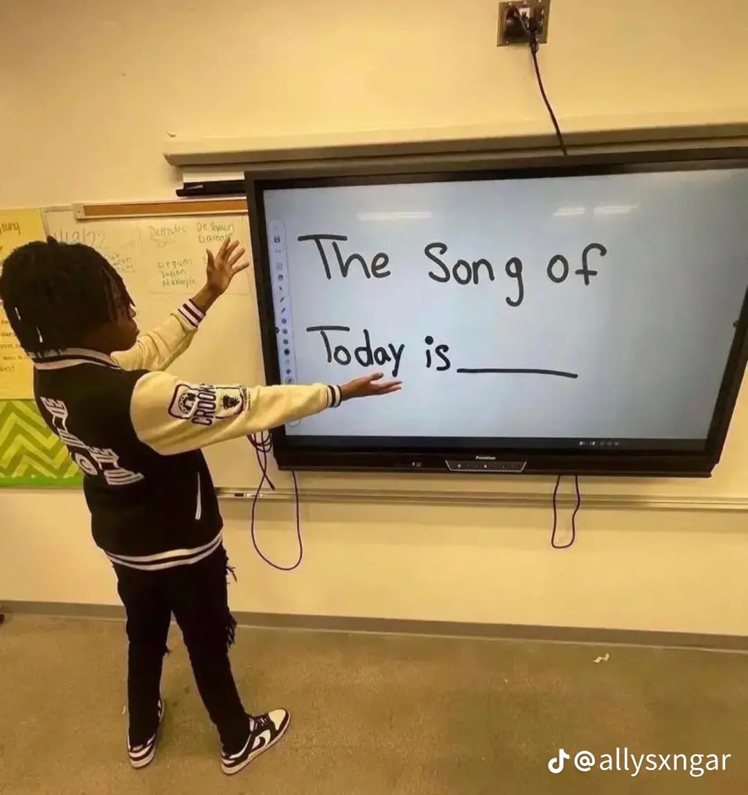 Hi, <a href="/xxKvi/">Kae🧍🏽‍♀️</a> 👋🏽

So, what’s the song of the day today!??