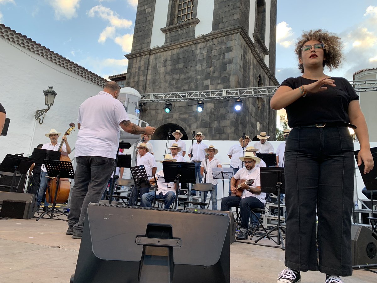 Santa Cruz Fiestas tweet media