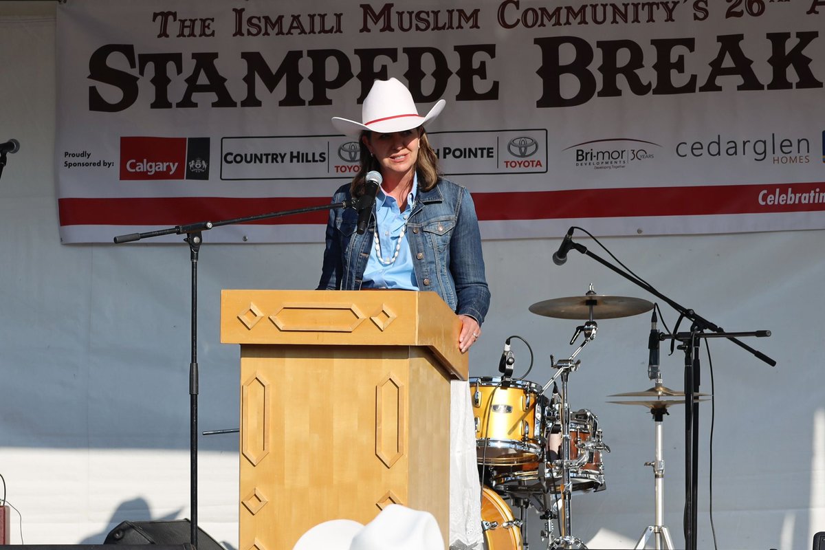 UCPCaucus's tweet photo. United Conservative MLAs had a fantastic time at the 26th annual Ismaili Muslim Community #CalgaryStampede breakfast! Thank you to all the organizers and volunteers who helped make this event a huge success!

#ableg #abpoli #yyc #yycdt https://t.co/HCDSkDePuP