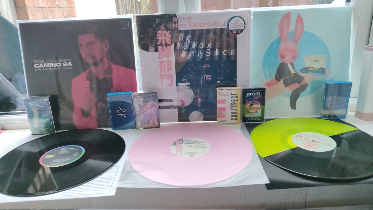 So much loot from Alan at @coraspect today - feels like Christmas! 🍓♥️✨

Amongst others, releases from:

<a href="/ryanlucht/">Ryan Lucht</a> 
<a href="/ViviVulture/">𝕧𝕚𝕧𝕚 𝕧𝕦𝕝𝕥𝕦𝕣𝕖</a> 
<a href="/MereNoTilde/">Mere Notilde</a> 
<a href="/korewahiro/">Michael Bogatyr</a> 
@acidentemusic 
<a href="/AZARYAmusic/">AZARYA</a> 
<a href="/dragonchanff/">DRAGON CHAN WORLD CHAMPION🏳️‍⚧️🏳️‍🌈</a>

I got some catching up to do 👀
#vaporwave #futurefunk #nudisco