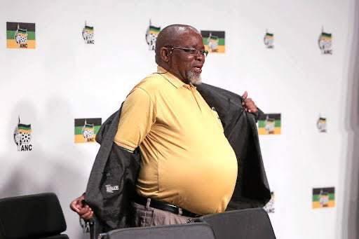 Ayanda_Mredlana's tweet photo. BREAKING NEWS: Gwede Mantashe will be expelled from the ANC. This comes after he refused to carry a presidential mandate to sell Eskom through green energy. https://t.co/npSkLgzNHN