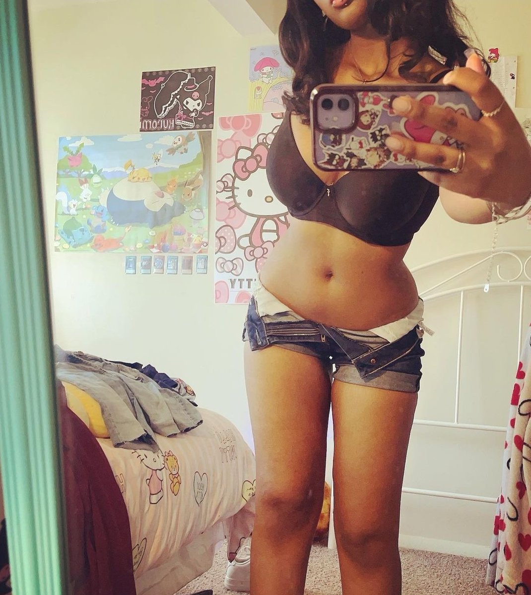Amanda97678450's tweet photo. What would you do to me 😏
#nsfw #nsfwtwt #leaked_videos #nude #sext #sellingcontent #lesbian #gay #sexy #porn #nsfw_twt https://t.co/Nxb1v0FqHG
