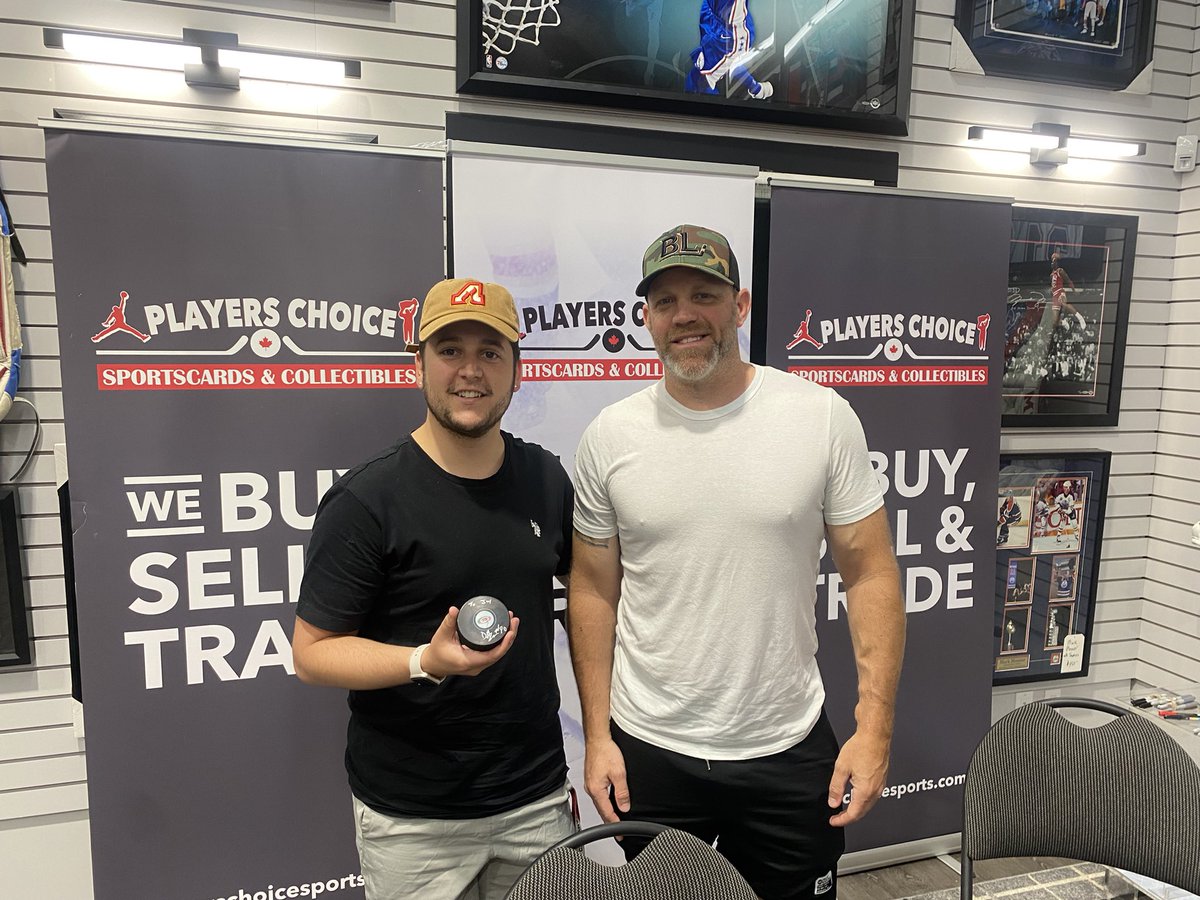 JayWasney's tweet image. Remember that time the @MapleLeafs lost to a zamboni driver? 😏 I had the privilege of meeting and interviewing the one and only, David Ayres! He’s doing an autograph signing @PCSportsOK until 3, with all proceeds going towards @kidneycanada! #EBUG