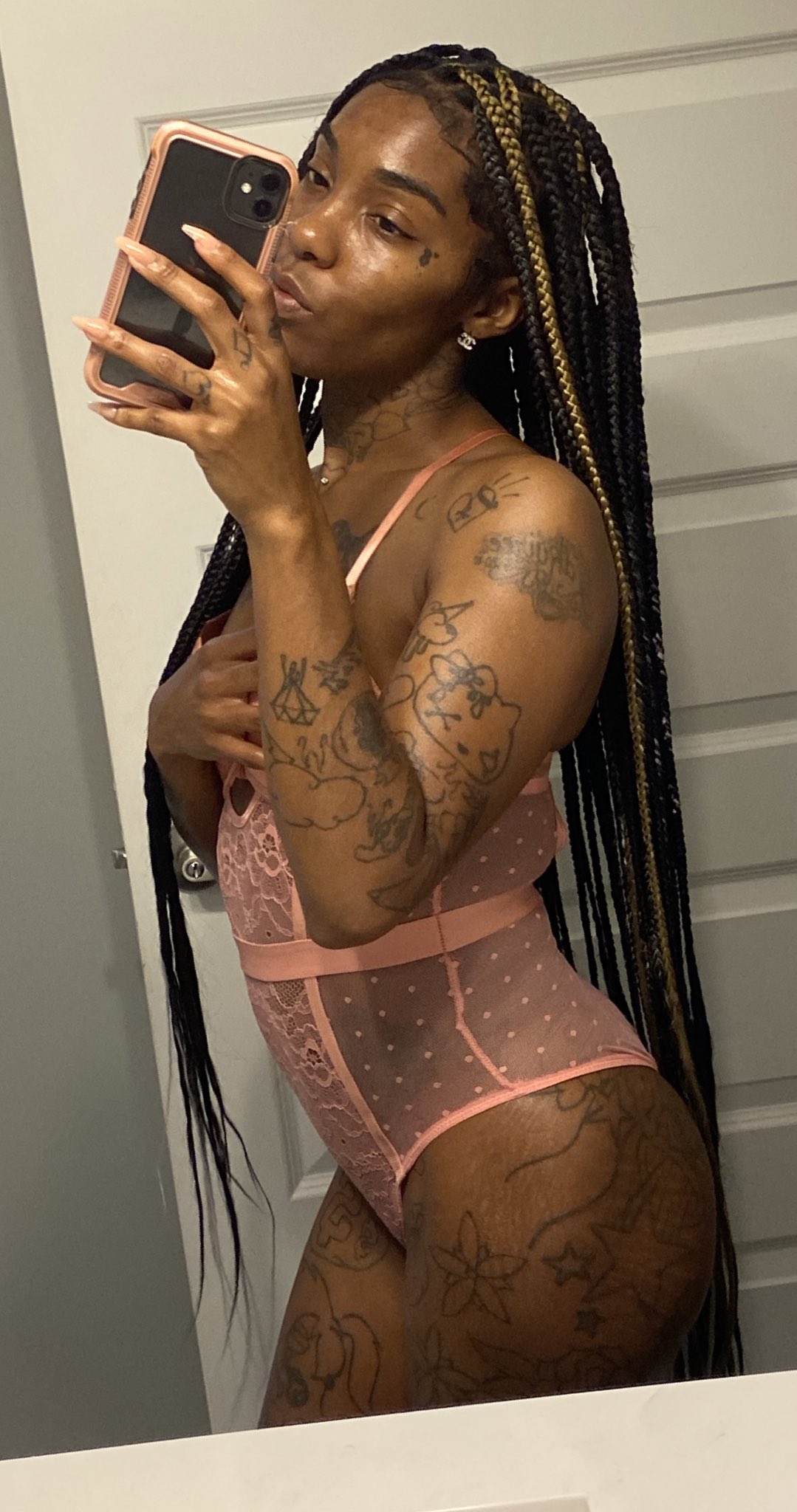 3 pic. skkkeeeyyyyeeeeee 😮‍💨 #explore https://t.co/3dnKUMSvbA