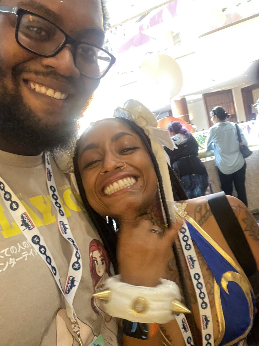 BigLikeAAnt's tweet photo. I got to meet @ishmcfly today🫣🫣🤯🤯 https://t.co/BcyWsMGvGX