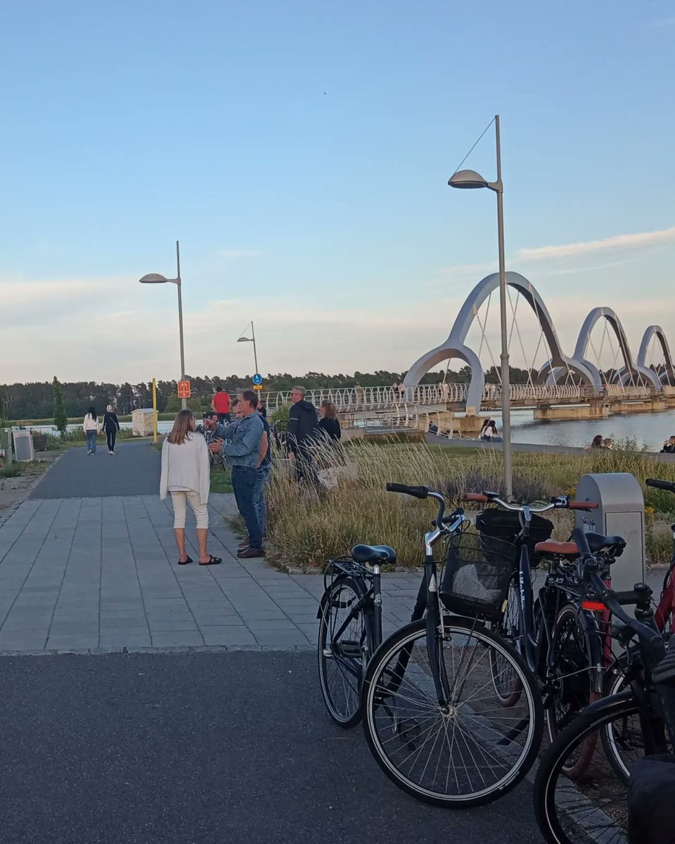 ltenstedt's tweet image. #Killebom stadsfestivalen i #Sölvesborg fyller 50. Mycket bra jazz o blues i Blåregnets trädgård. Har för mig att Malmöfestivalen dillade om vara äldst när de fyllde 40. Notera att kpmmunen börjat använda listerländska ❤️.