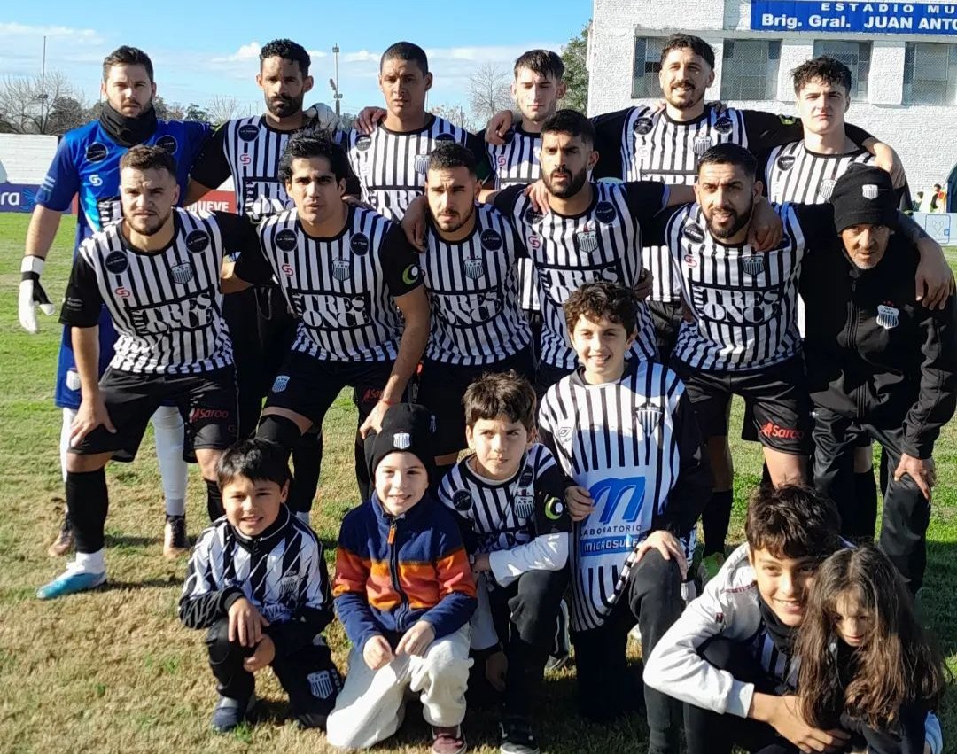 Copa A Cuartos de Final vuelta : Lavalleja de Minas 1 - Río Negro 0 . Río Negro Semifinalista .