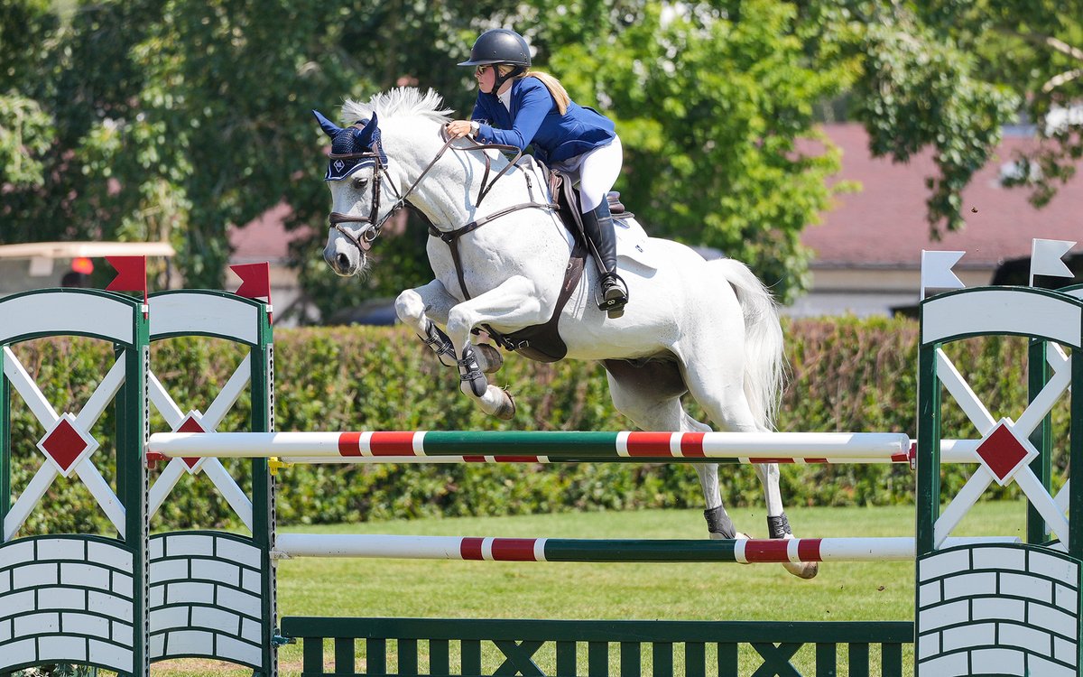 Spruce_Meadows's tweet photo. Makenna Lemstra (CAN) &amp; London vd Breemeersen win the Friends of the Meadows 1.20m
#sprucemeadows #showjumping #jumpintosummer
© Spruce Meadows Media/Bart Onyzsko https://t.co/AAdhdDH9mK