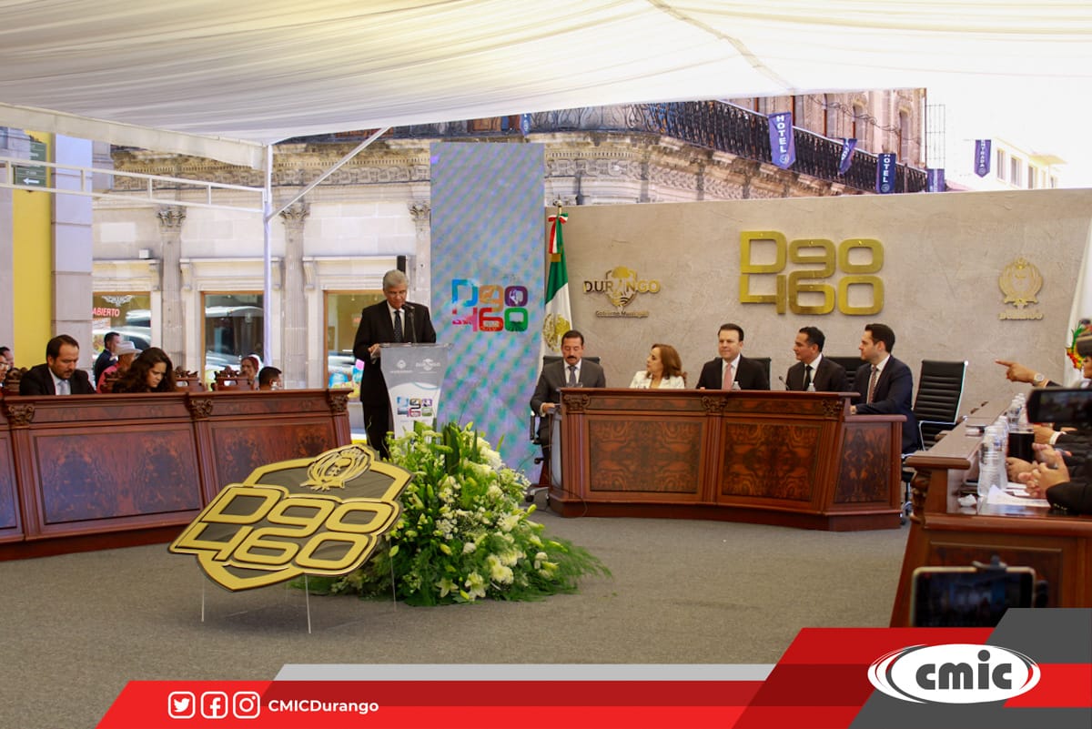 cmicdurango's tweet photo. Se llevó a cabo la Sesión Solemne del Cabildo y Lectura del Bando Solemne para dar inicio a la celebración del #460AniversarioDeDurango a cargo del alcalde municipal @josejoseantonio y del gobernador @EVillegasV, donde estuvo presente nuestro presidente el Arq. @montelongo_raul. https://t.co/H4RAtoJi9H