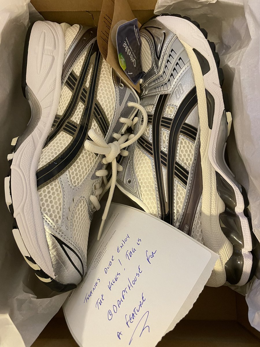 mrfliboi23's tweet photo. @house_drift @snkr_twitr Thank you 🙏🏼 https://t.co/lcC4dBtBvm